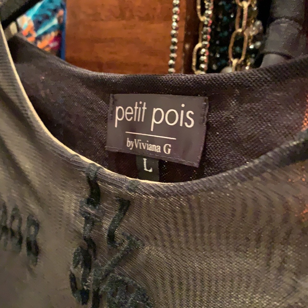 Black Sheer Top With Pattern On The Front - image 5